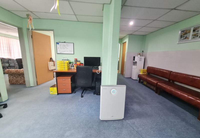 Oakland Commercial Centre