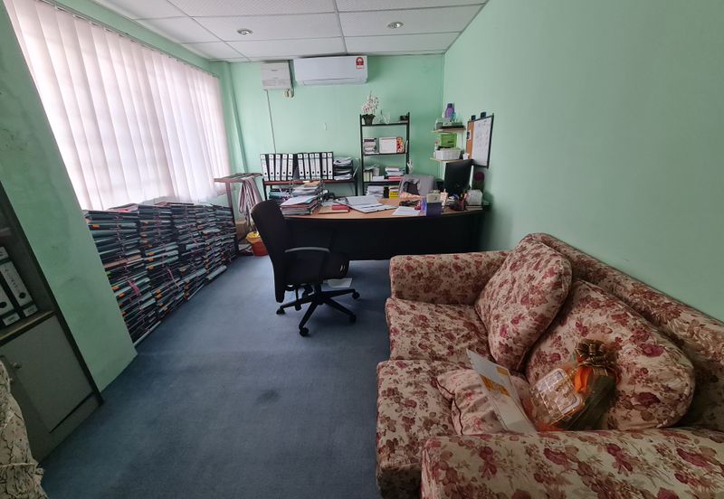 Oakland Commercial Centre