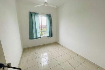 Safira Apartment, Seremban 2