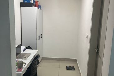 Modern Condominium at Paloma Metropark Subang 