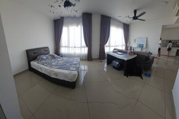 Modern Condominium at Paloma Metropark Subang 