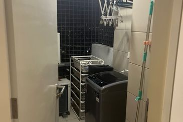 Modern Condominium at Paloma Metropark Subang 