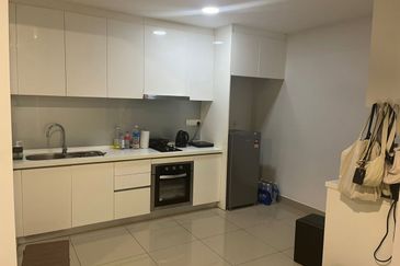 Modern Condominium at Paloma Metropark Subang 