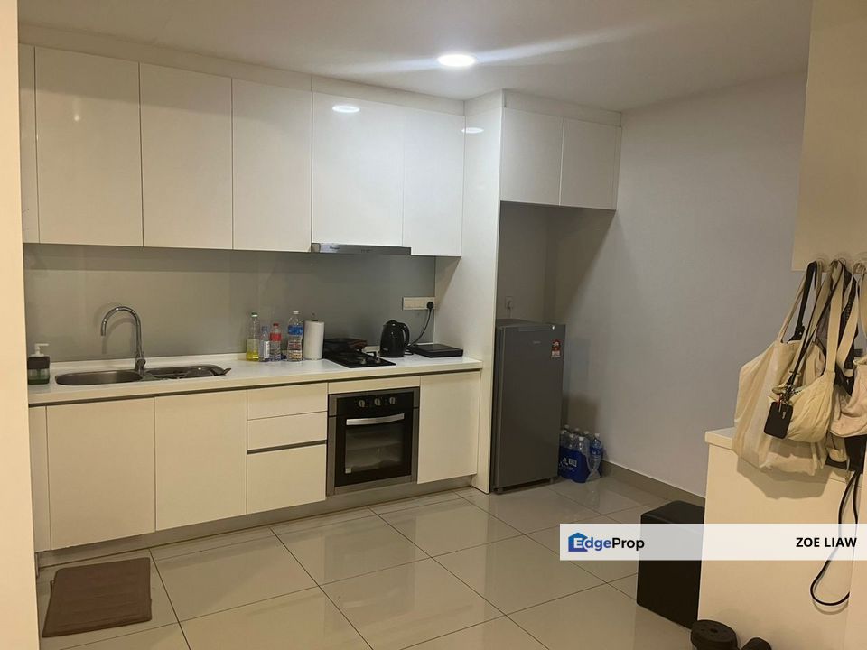 Modern Condominium at Paloma Metropark Subang , Selangor, Subang Jaya