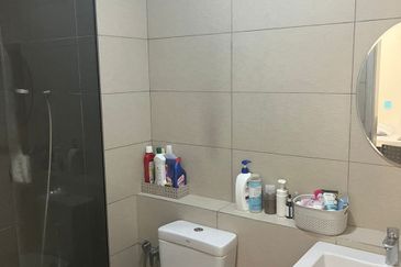 Modern Condominium at Paloma Metropark Subang 