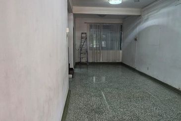 Spacious 2 Storey Terrace House at Jalan Senangin, Bangsar For Rent