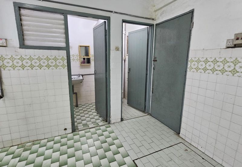 Spacious 2 Storey Terrace House at Jalan Senangin, Bangsar For Rent