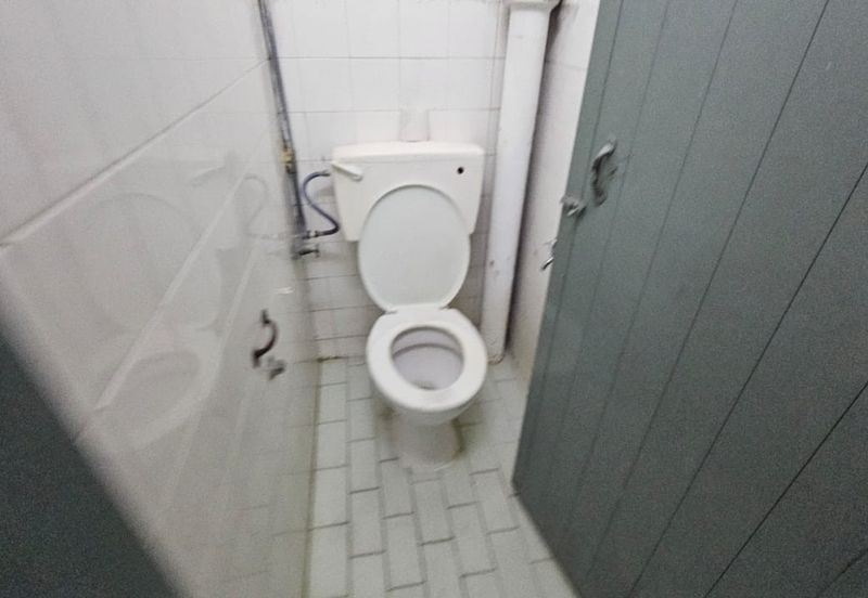 Spacious 2 Storey Terrace House at Jalan Senangin, Bangsar For Rent