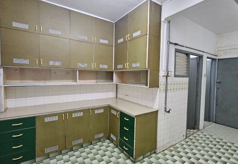 Spacious 2 Storey Terrace House at Jalan Senangin, Bangsar For Rent