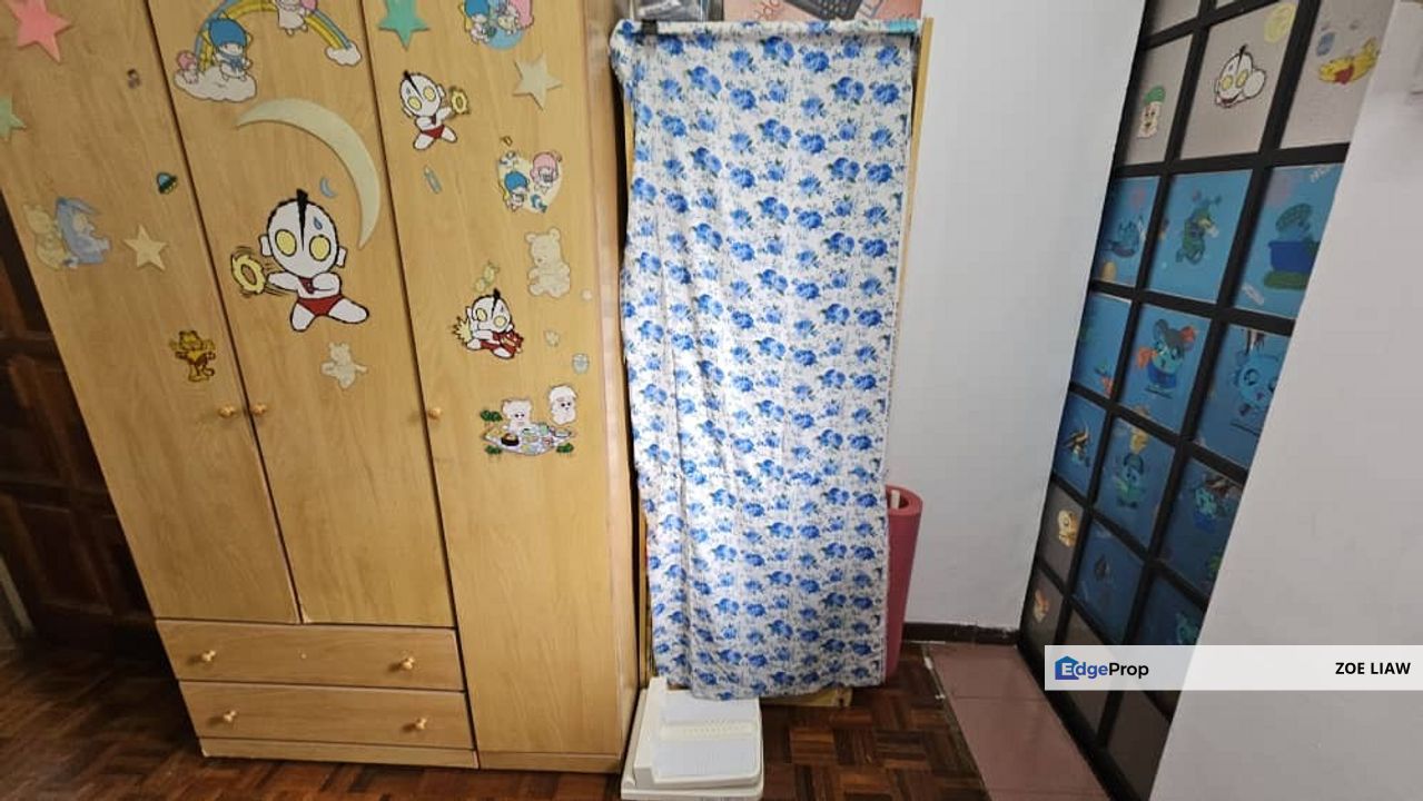 Taman Sri Manja Double-Storey Terrace House for Sale, Selangor, Petaling Jaya