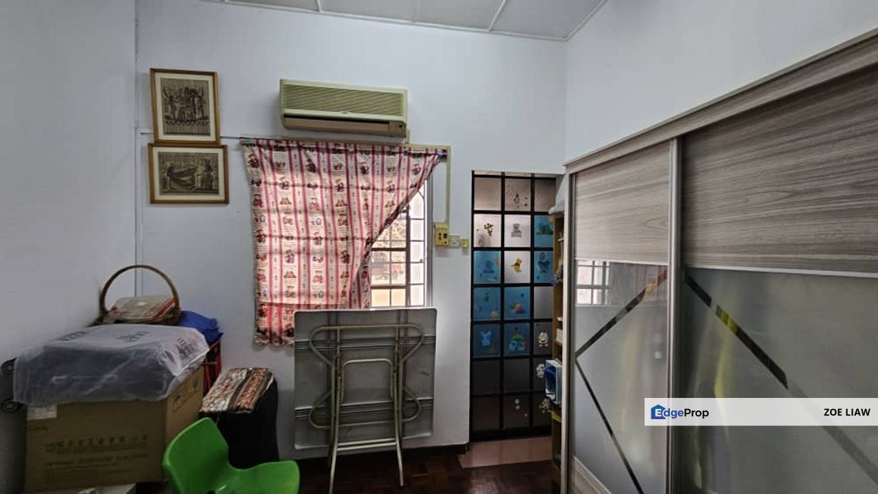 Taman Sri Manja Double-Storey Terrace House for Sale, Selangor, Petaling Jaya