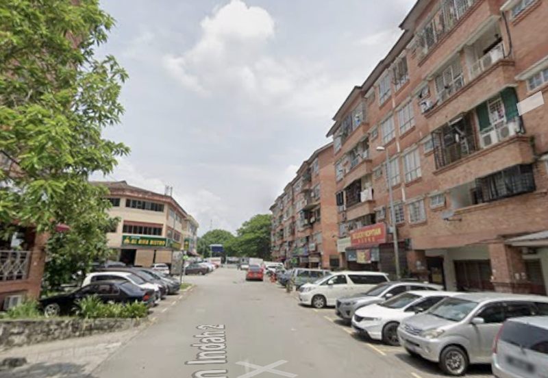 Red Ruby 2 Shoplot – High Visibility, Ideal for Business.