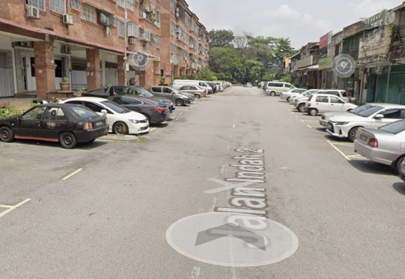 Red Ruby 2 Shoplot – High Visibility, Ideal for Business.