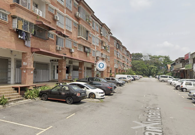 Red Ruby 2 Shoplot – High Visibility, Ideal for Business.