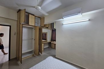 Pearl Point Condominium