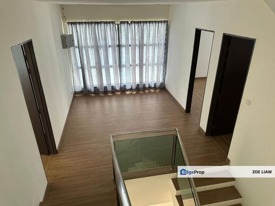 3 Storey Semi-D Saujana Heights for Rent Rm3600. Gated and Guarded., Selangor, Kajang