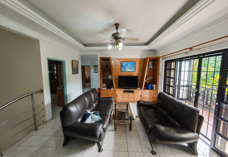 SL 8, Bandar Sungai Long