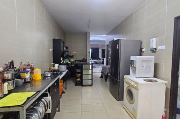 D'Premier @ Bandar Damai Perdana