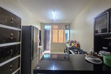 D'Premier @ Bandar Damai Perdana