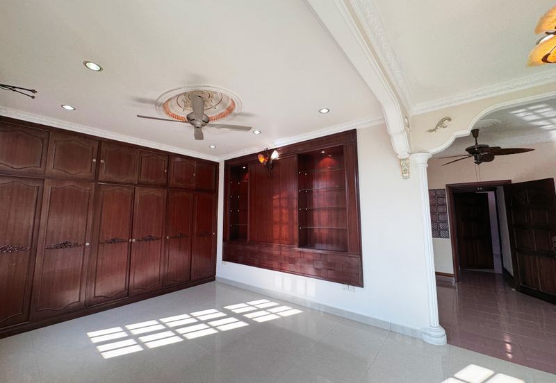 Bandar Tun Hussein Onn