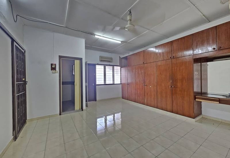 Tiara Hills, Taman Taynton View