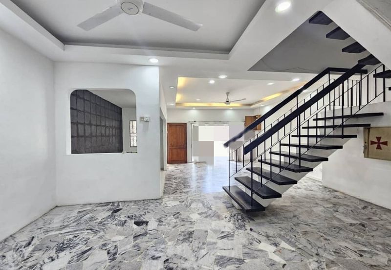 Tiara Hills, Taman Taynton View