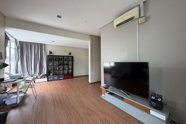 Avenue 6, Bandar Tun Hussein Onn