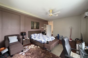 Avenue 6, Bandar Tun Hussein Onn