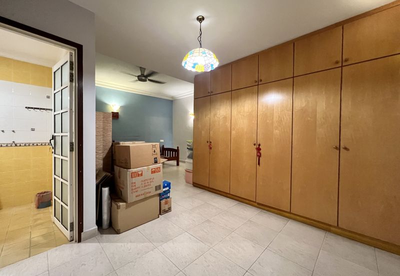 Bandar Tun Hussein Onn