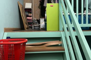 Jalan Suasana, Bandar Tun Hussein Onn