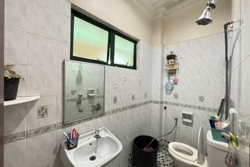 Bandar Tun Hussein Onn