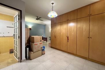 Bandar Tun Hussein Onn