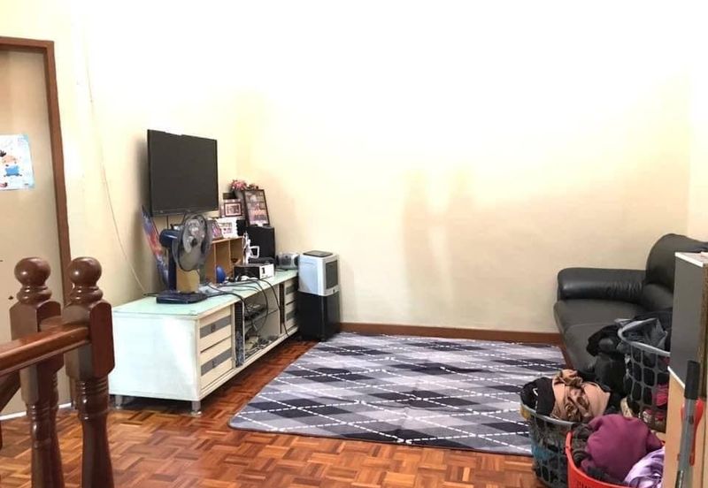 Jalan Suasana, Bandar Tun Hussein Onn