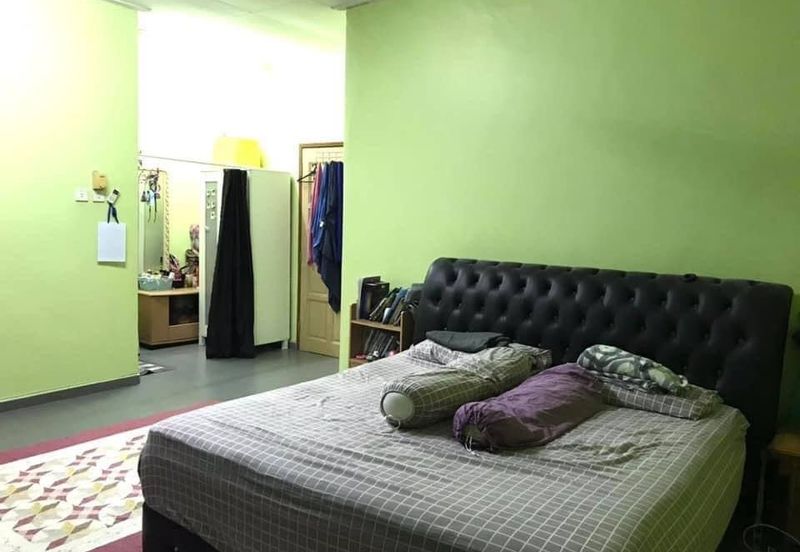 Jalan Suasana, Bandar Tun Hussein Onn