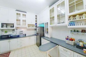 Bandar Tun Hussein Onn