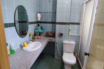 Bandar Tun Hussein Onn