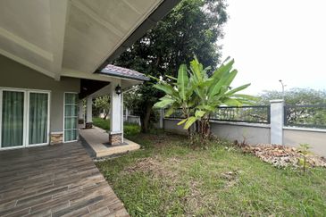 Bandar Tun Hussein Onn