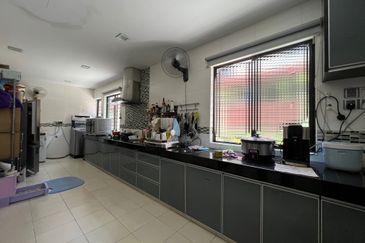 Bandar Tun Hussein Onn