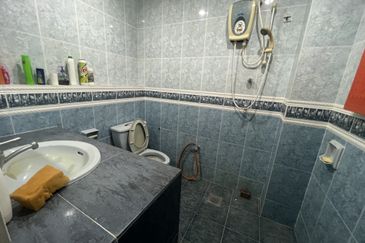 Bandar Tun Hussein Onn