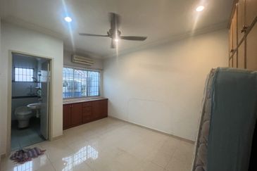 Bandar Tun Hussein Onn