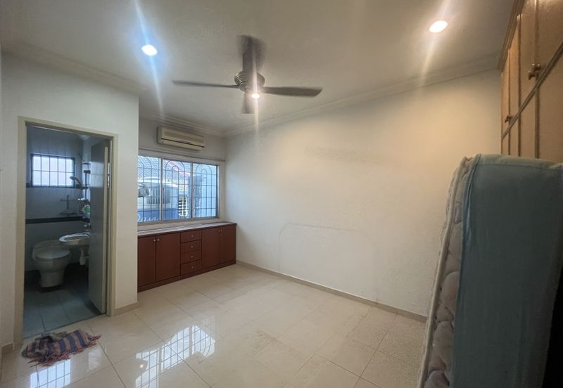 Bandar Tun Hussein Onn