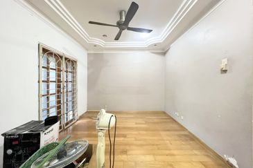 Bandar Tun Hussein Onn