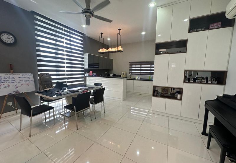 Twin Palm, Bandar Sungai Long   