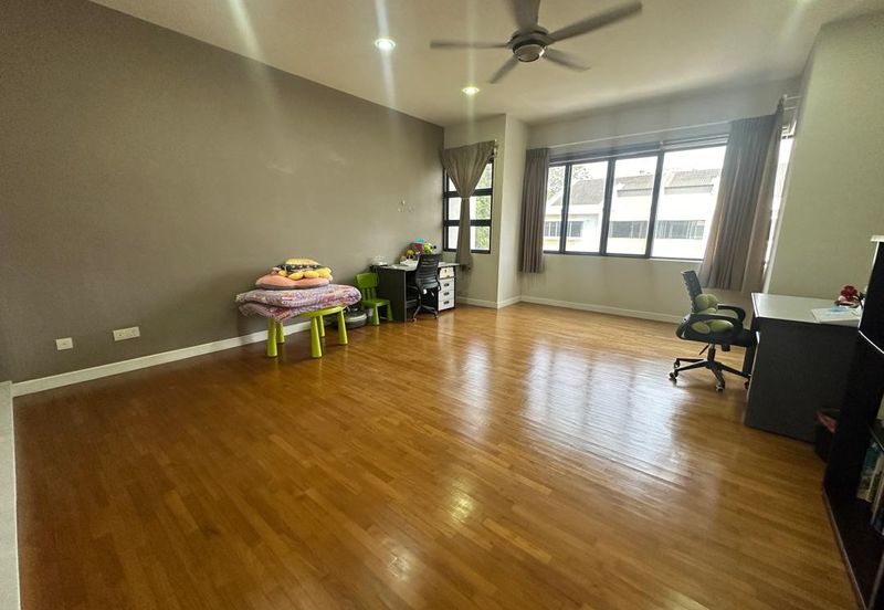 Twin Palm, Bandar Sungai Long   