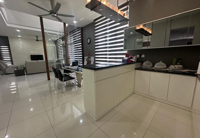 Twin Palm, Bandar Sungai Long   