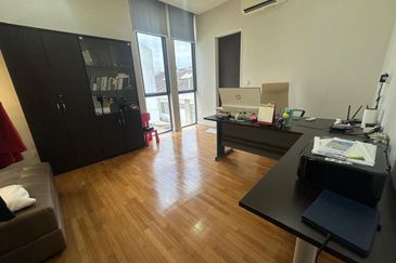 Twin Palm, Bandar Sungai Long   