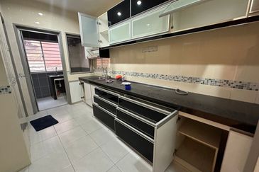  Palm Walk, Bandar Sungai Long 