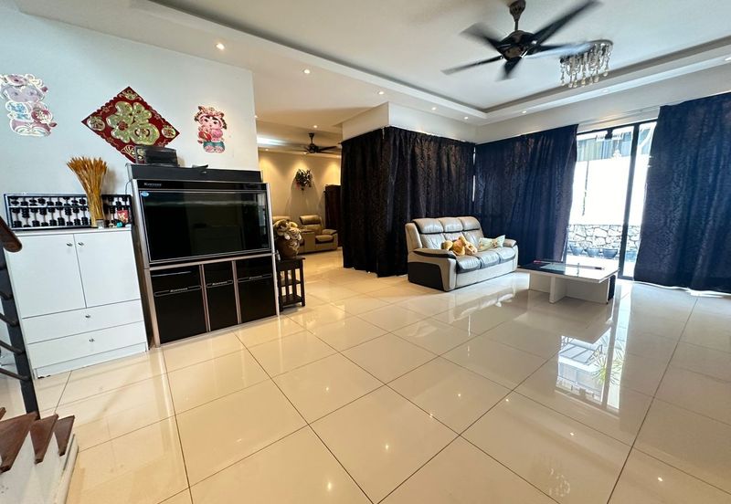 Twin Palm, Bandar Sungai Long 