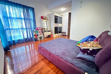 Twin Palm, Bandar Sungai Long 