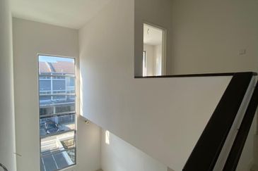 The Maisons, Perdana Lakeview East